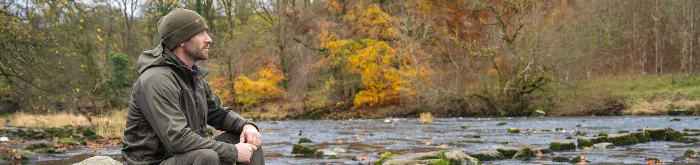Men’s beanies for outdoor wear. Wool, fleece, merino & reversible styles including black, green, blue & orange beanie hats