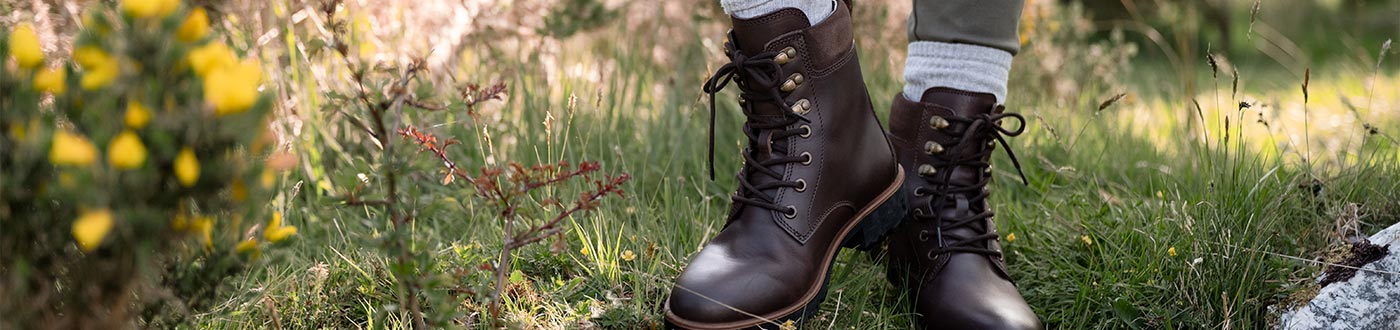 Women’s boots for the outdoors; ladies leather Chelsea boots, walking boots & country boots from Ariat, Dubarry & Blundstone