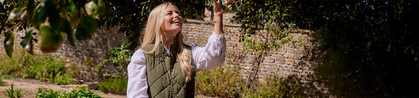 Women’s waistcoats & gilets in tweed, moleskin, Gore-Tex, fleece & quilted designs. Featuring top brands Harkila & Dubarry