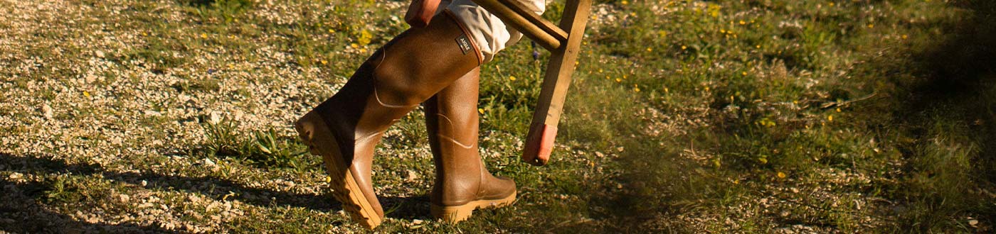 Shop Aigle Wellington boots made in France from natural rubber. Neoprene-lined, waterproof wellies for everyday outdoor wear