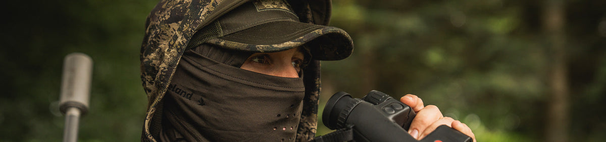 Deer stalking hats, caps and facecovers