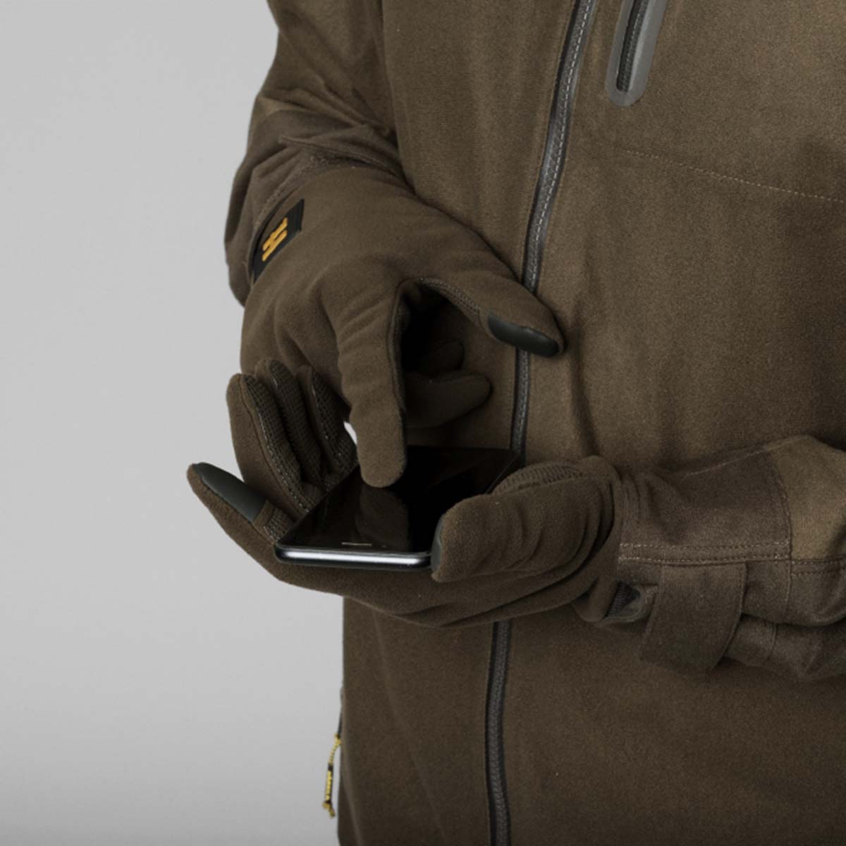 Harkila Forest Hunter WSP Gloves - on model Harkila Forest Hunter WSP Gloves - on model