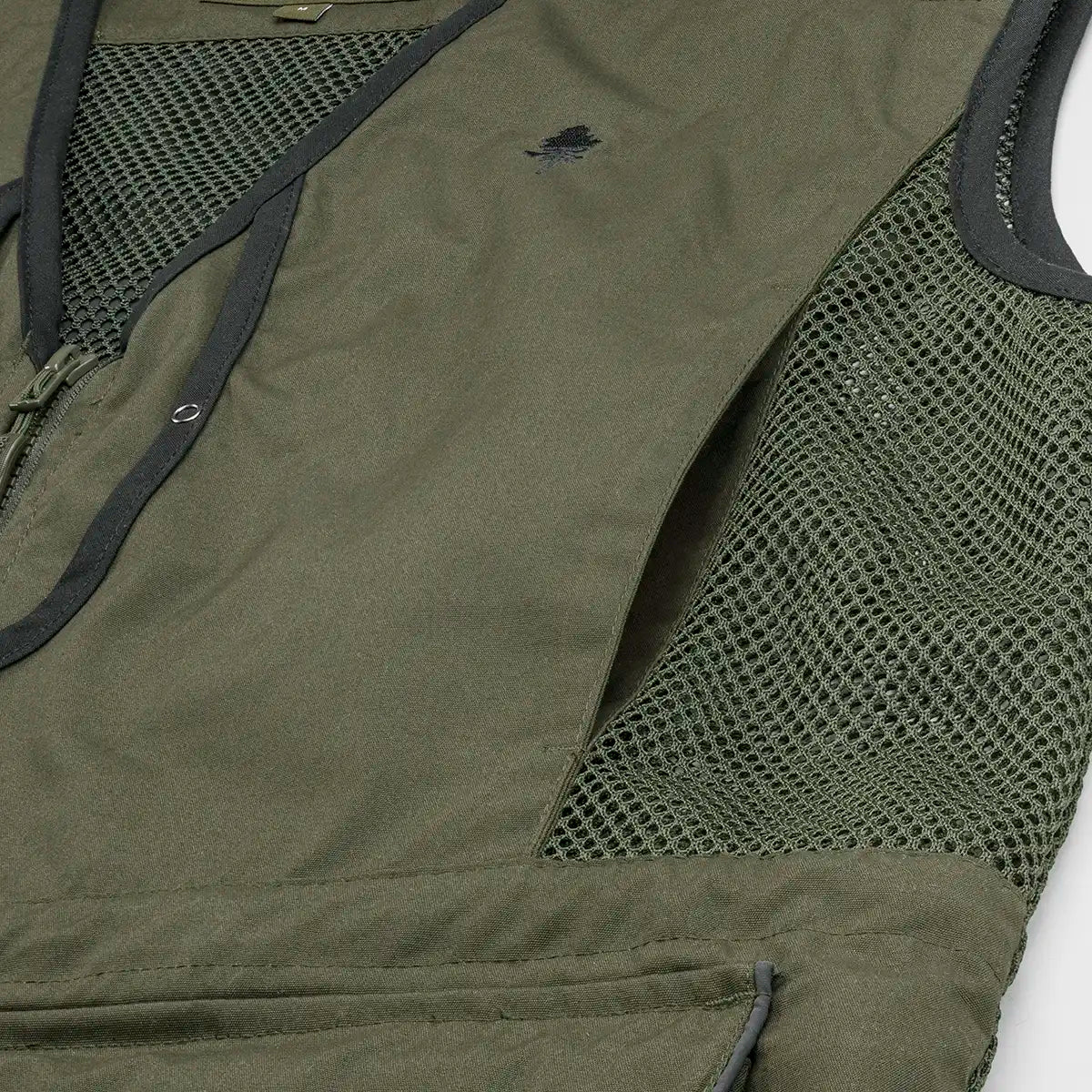 Pinewood Dog Sports 2.0 Vest- Moss Green- front pocket details Pinewood Dog Sports 2.0 Vest- Moss Green- front pocket details