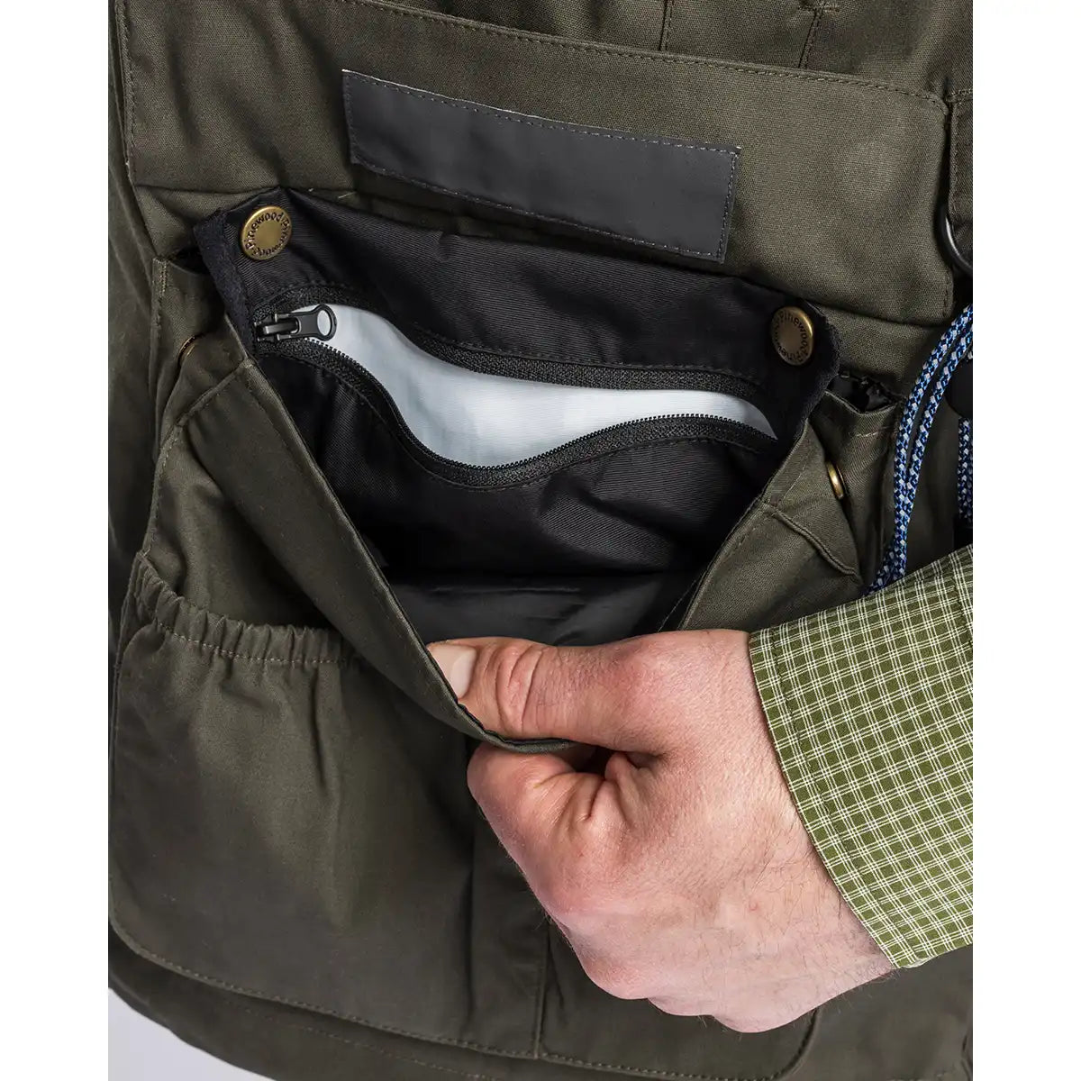 Pinewood Dog Sports Trainer Vest- front pocket detail Pinewood Dog Sports Trainer Vest- front pocket detail