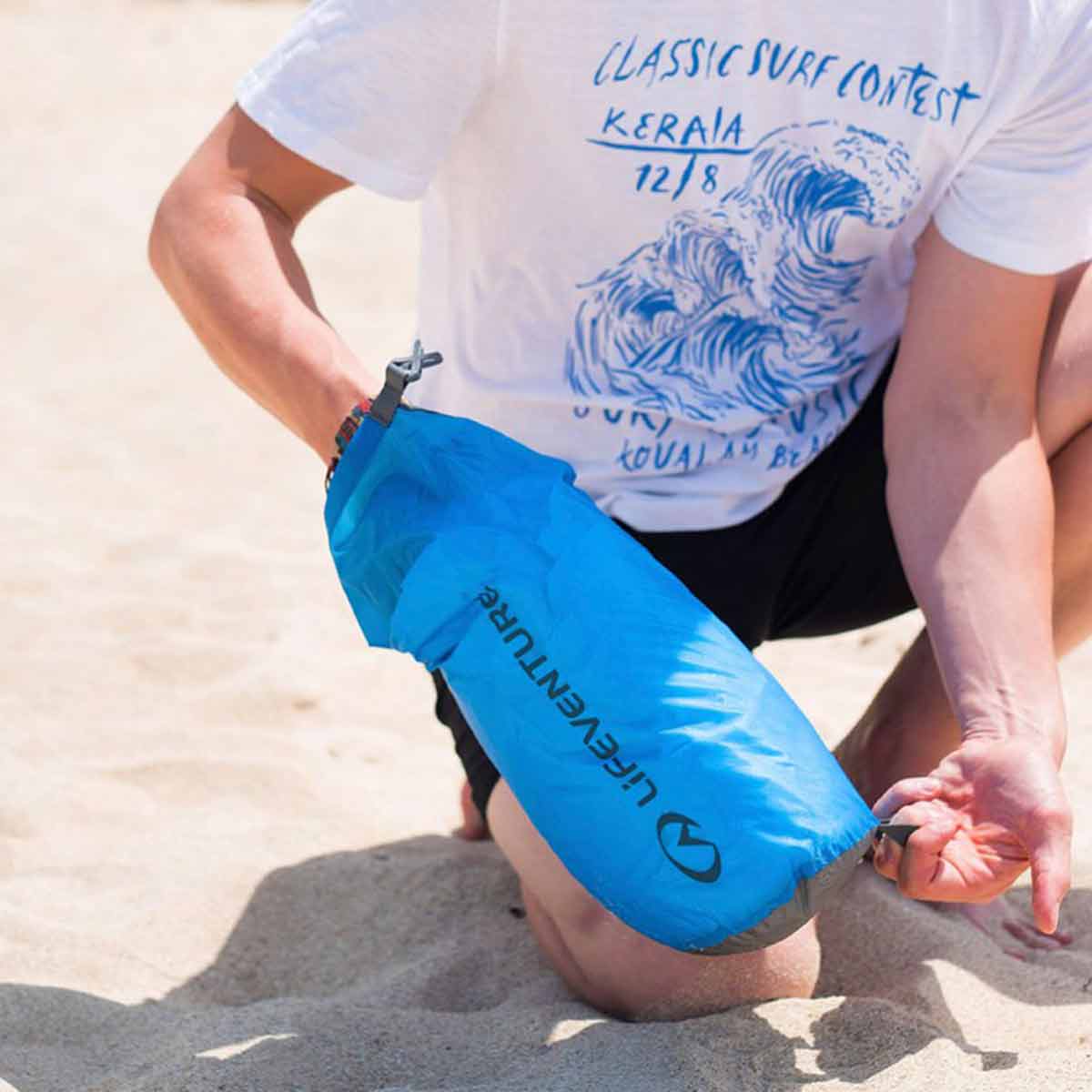 Lifeventure Ultralight 5L Dry Bag Blue Lifeventure Ultralight 5L Dry Bag Blue