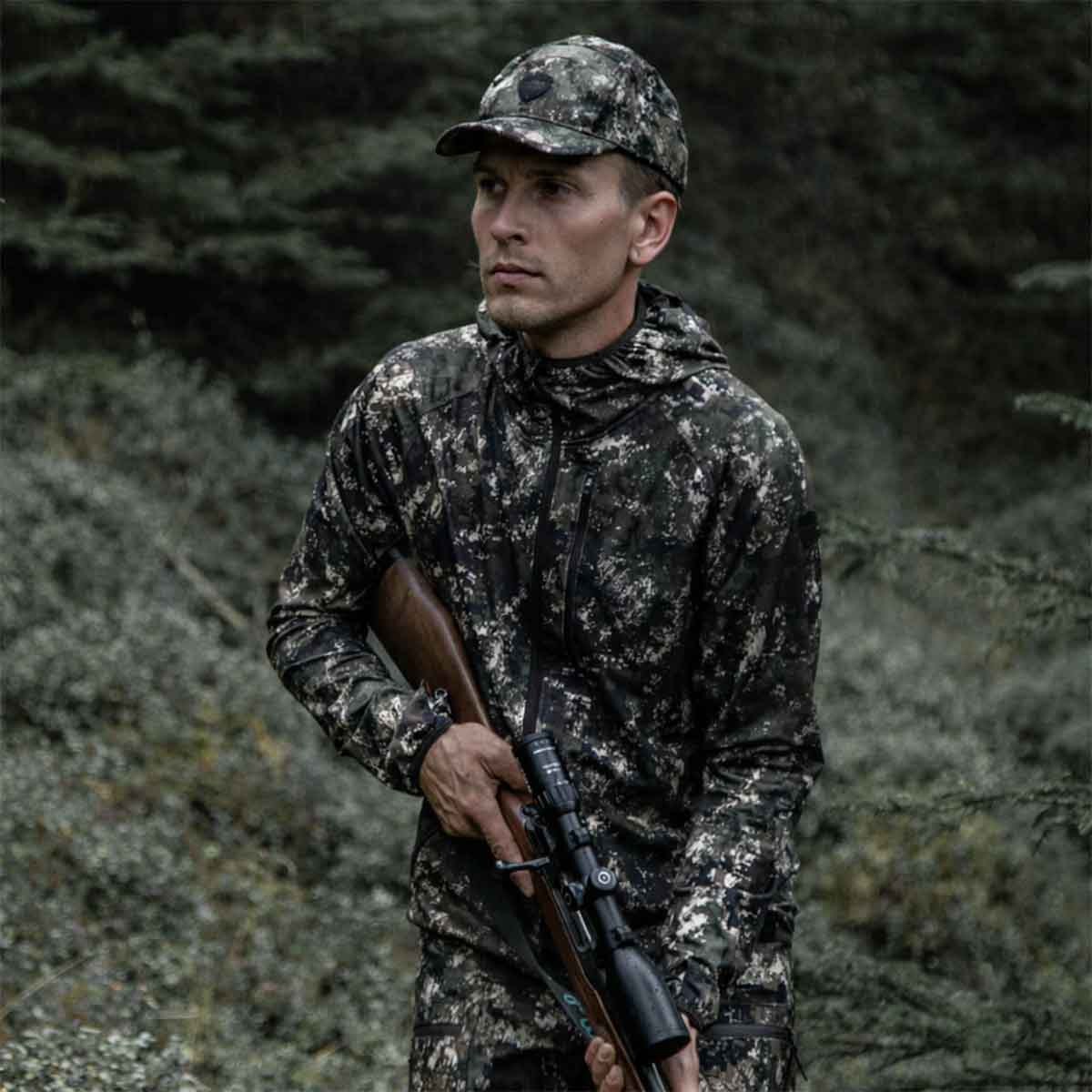 Northern Hunting Alvar Lightweight Hunting Jacket - Model Northern Hunting Alvar Lightweight Hunting Jacket - Model