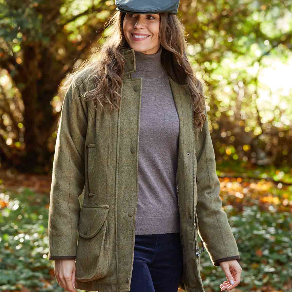 Alan Paine Combrook Ladies Tweed Shooting Coat - Grove - Model Alan Paine Combrook Ladies Tweed Shooting Coat - Grove - Model