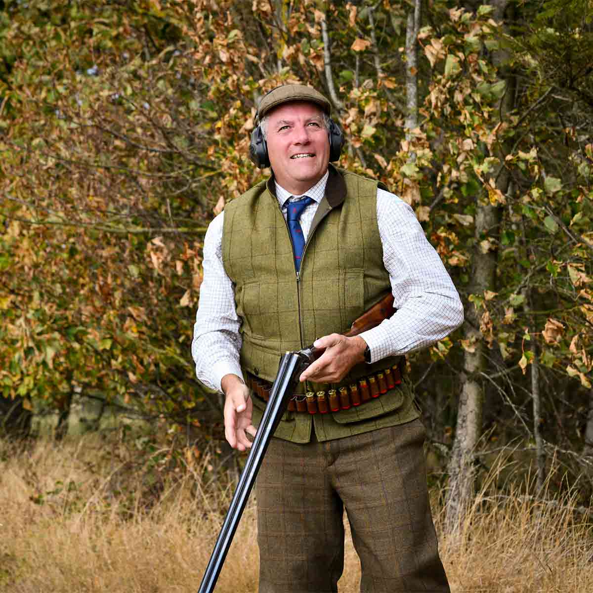 Alan Paine Rutland Tweed Waistcoat - Model Alan Paine Rutland Tweed Waistcoat - Model
