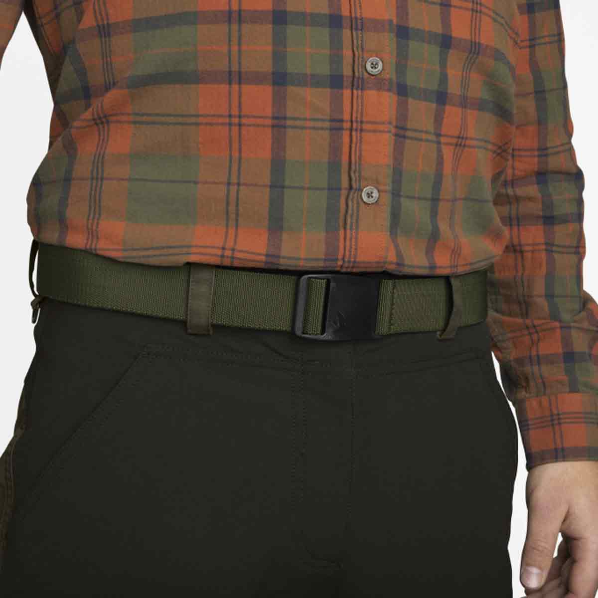 Seeland Arc Men's Belt in Pine Green on model Seeland Arc Men's Belt in Pine Green on model