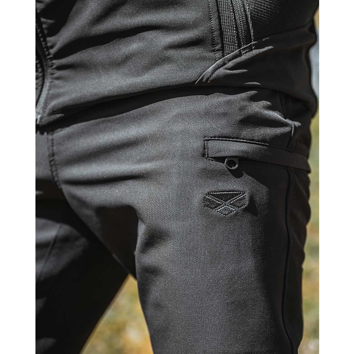 Hoggs of Fife Ardross 4 Way Stretch Trouser - lifestyle pocket detail Hoggs of Fife Ardross 4 Way Stretch Trouser - lifestyle pocket detail