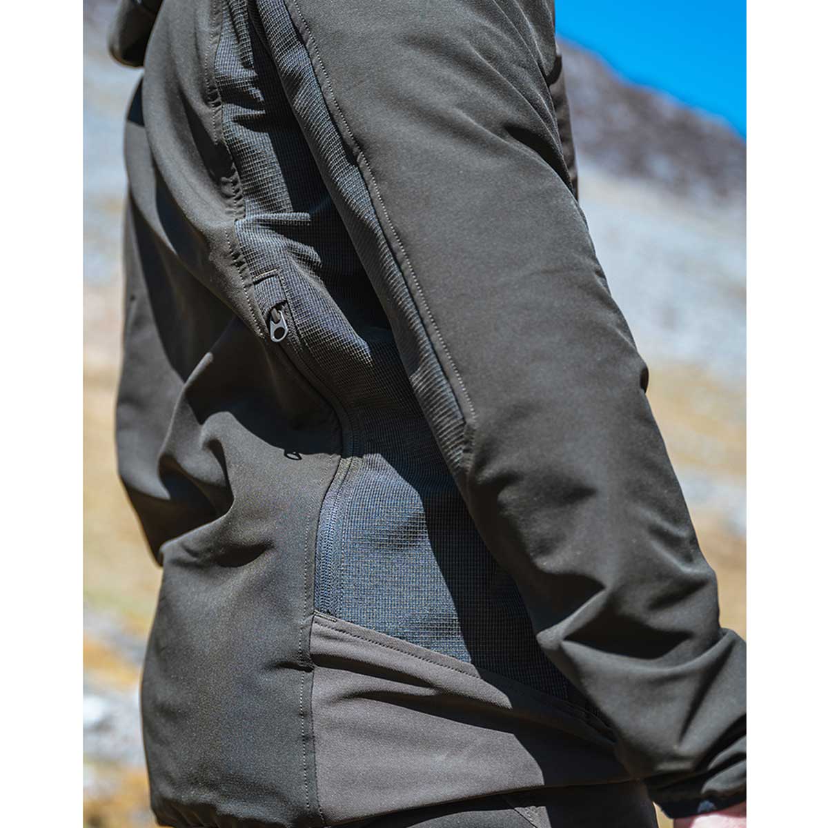 Hoggs of Fife Ardross 4 Way Stretch Jacket - vent detail Hoggs of Fife Ardross 4 Way Stretch Jacket - vent detail