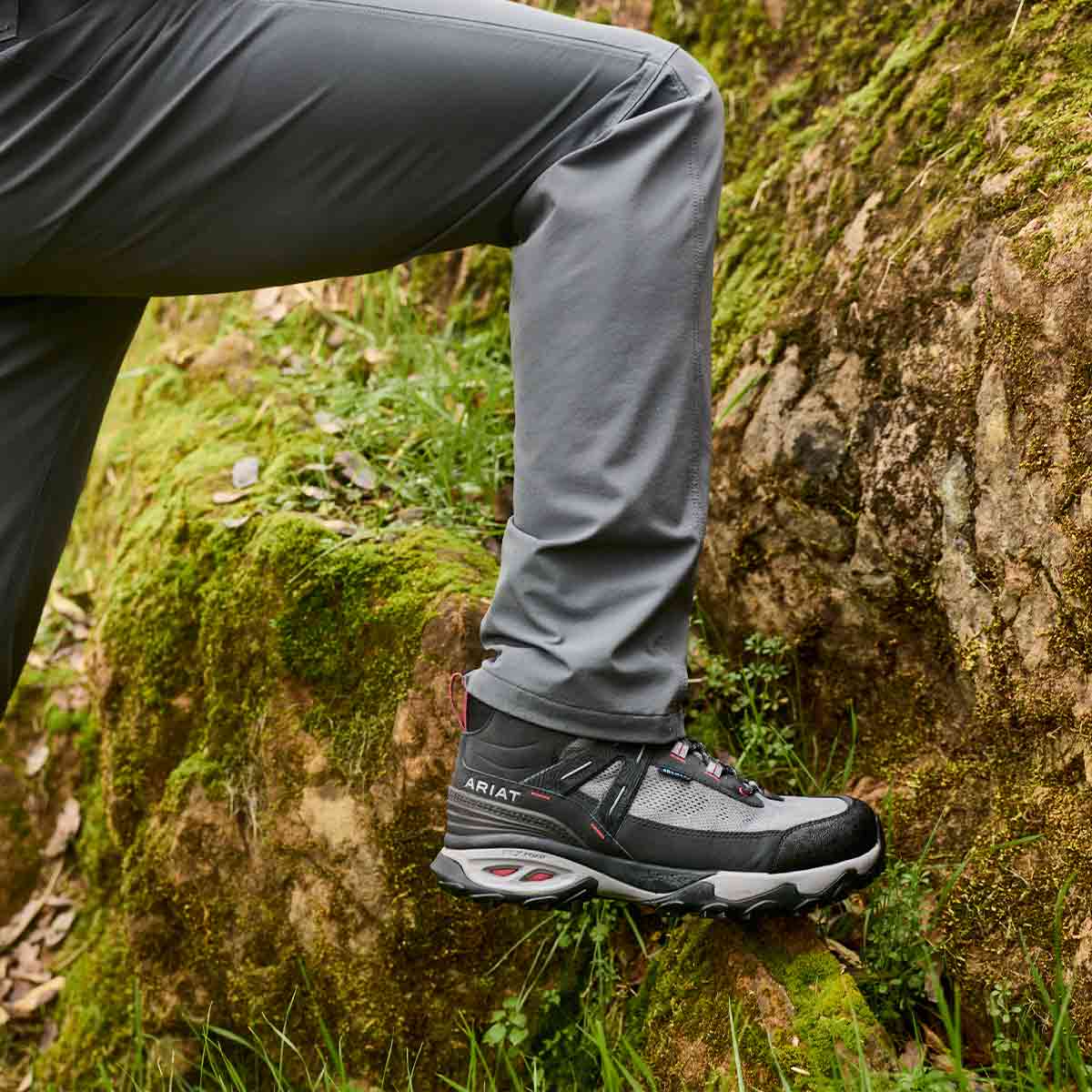 Ariat Men's Traverse Mid Waterproof Hiking Boots - Black - Model Ariat Men's Traverse Mid Waterproof Hiking Boots - Black - Model