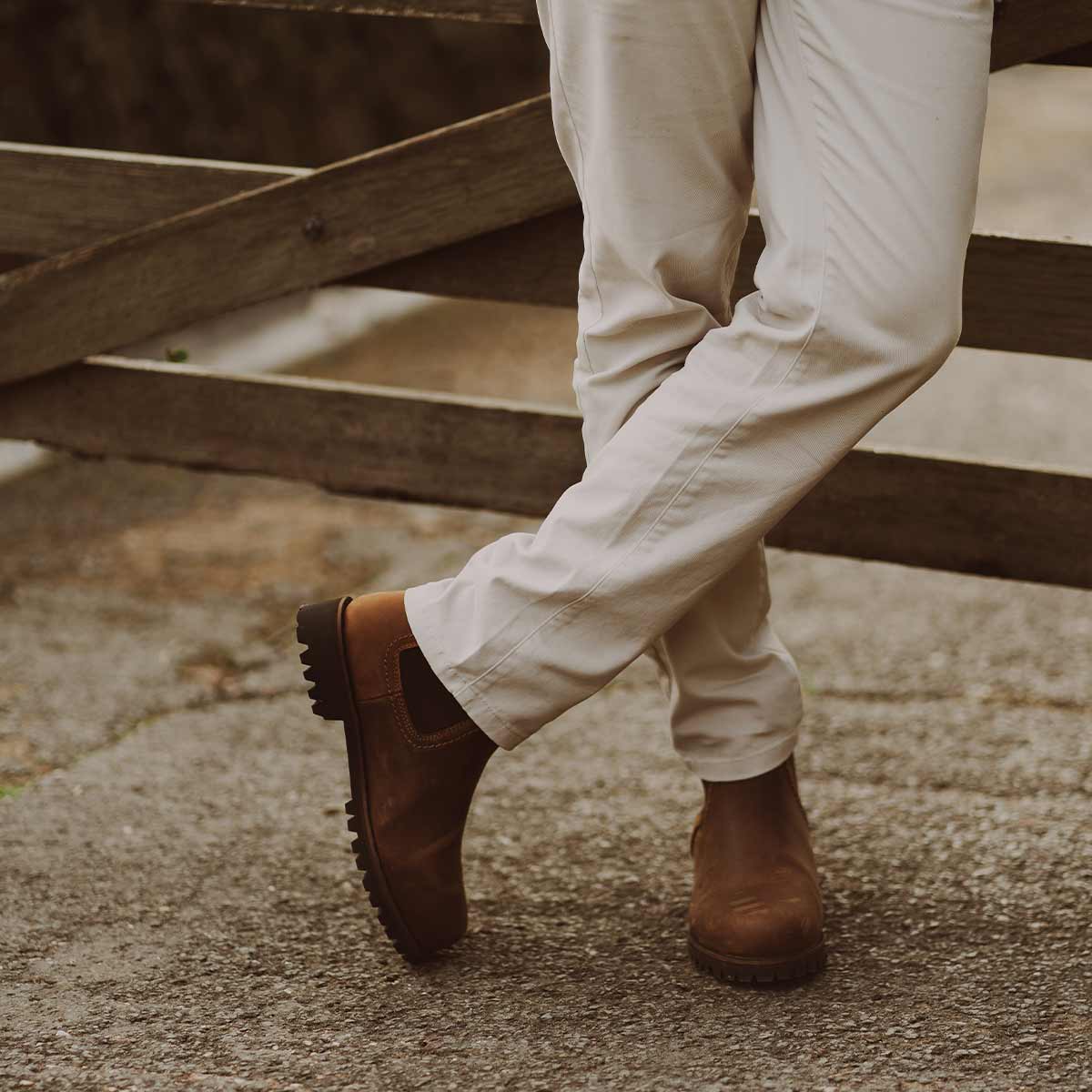 Chatham Southill II Chelsea Boots - Model Chatham Southill II Chelsea Boots - Model