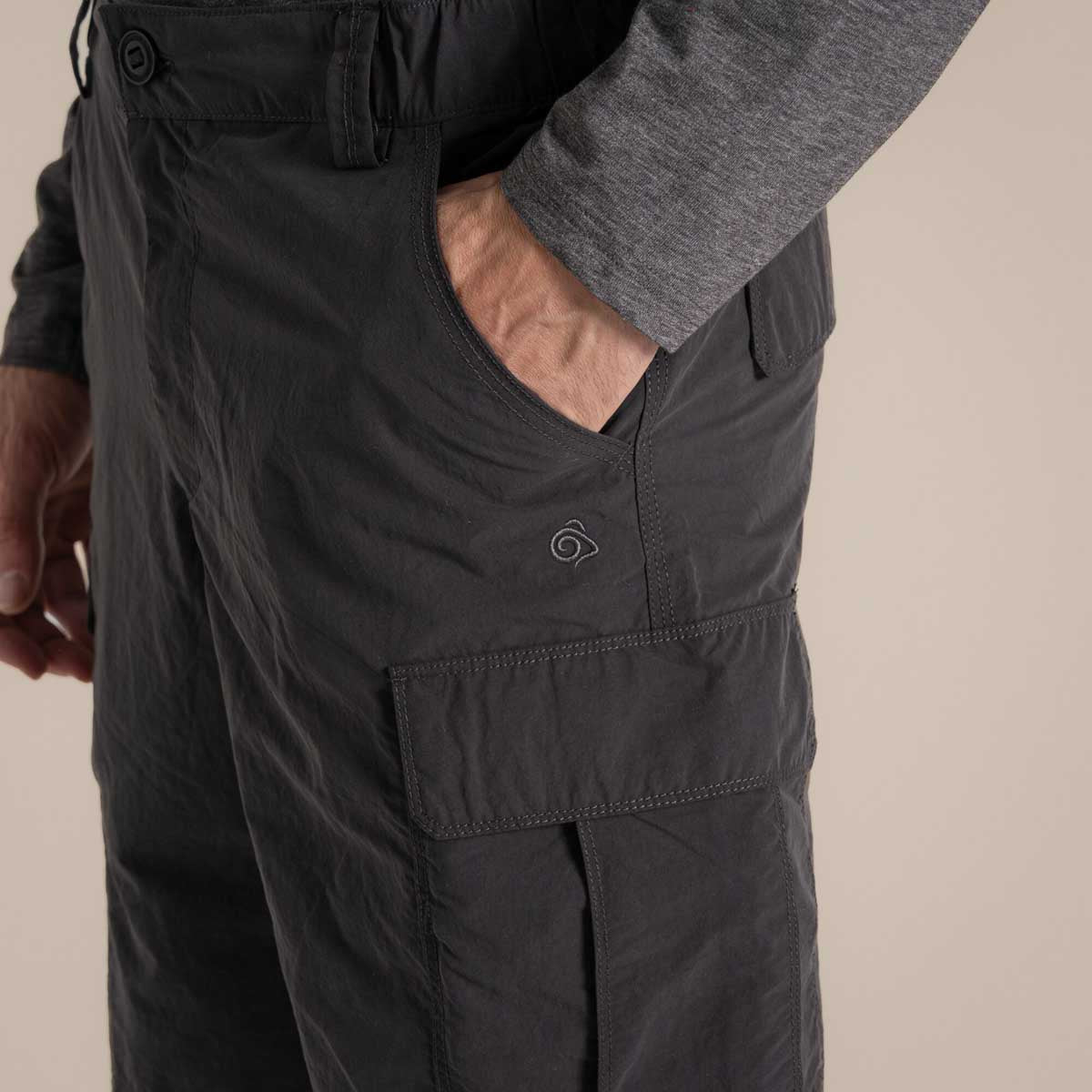 Craghoppers NosiLife Cargo Short III - Black Pepper - Pocket Craghoppers NosiLife Cargo Short III - Black Pepper - Pocket