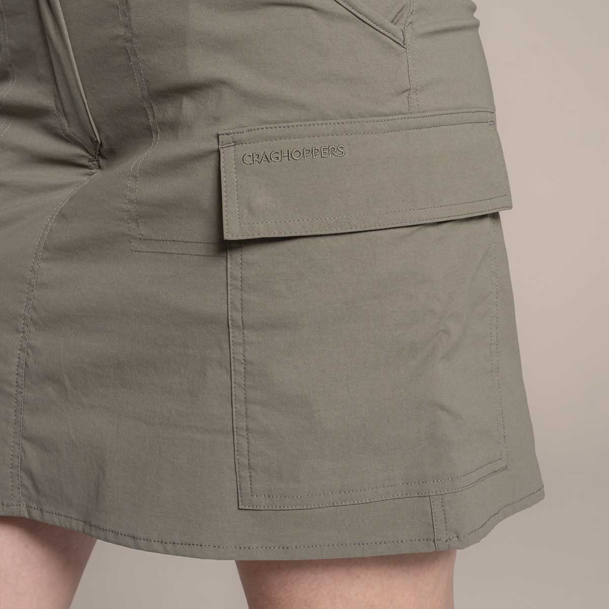Craghoppers NosiLife Pro Cargo Skort - Wild Olive - Pocket Craghoppers NosiLife Pro Cargo Skort - Wild Olive - Pocket