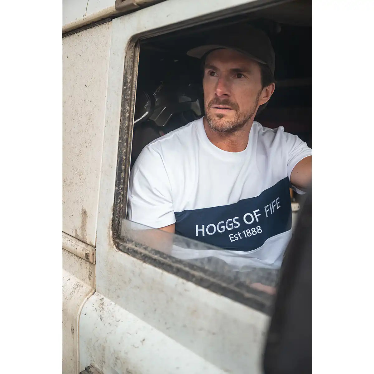 Hoggs of Fife Dalbeattie Colour Block T-Shirt - White/Navy/White - On Model Hoggs of Fife Dalbeattie Colour Block T-Shirt - White/Navy/White - On Model