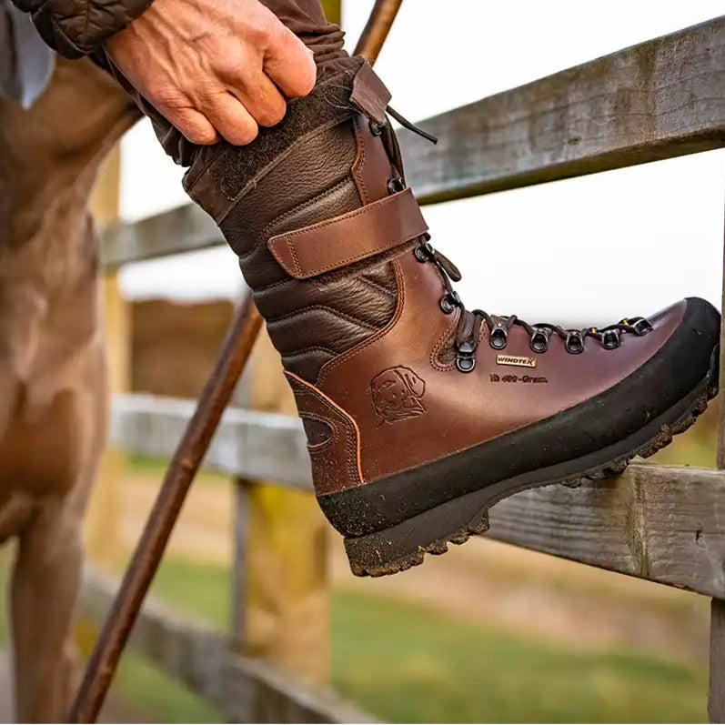Dedito Haakan Boot - Worn By Model - Side Dedito Haakan Boot - Worn By Model - Side