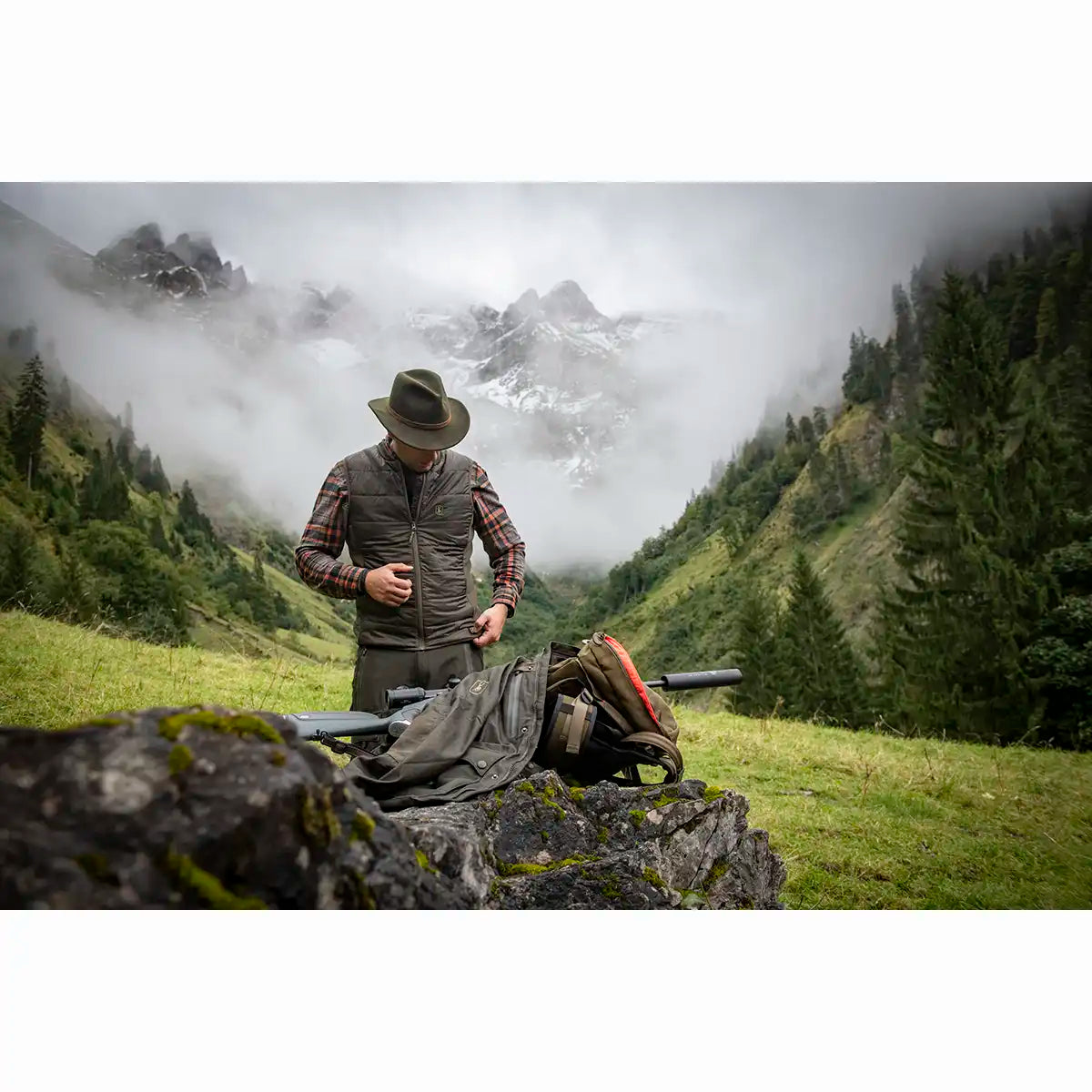 Deerhunter Heat Inner Waistcoat - Black - Worn By Model - Front Deerhunter Heat Inner Waistcoat - Black - Worn By Model - Front