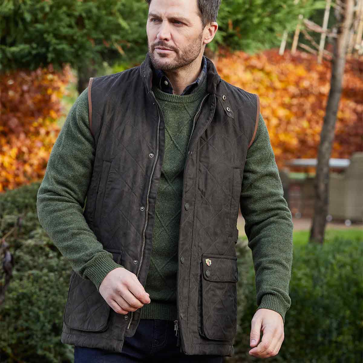 Alan Paine Felwell Men's Gilet - Olive - Model Alan Paine Felwell Men's Gilet - Olive - Model