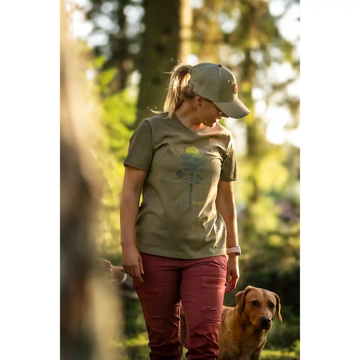 Finnveden Recycled Outdoor T-Shirt Womens- Olive/Pine Tree - Lifestyle Finnveden Recycled Outdoor T-Shirt Womens- Olive/Pine Tree - Lifestyle