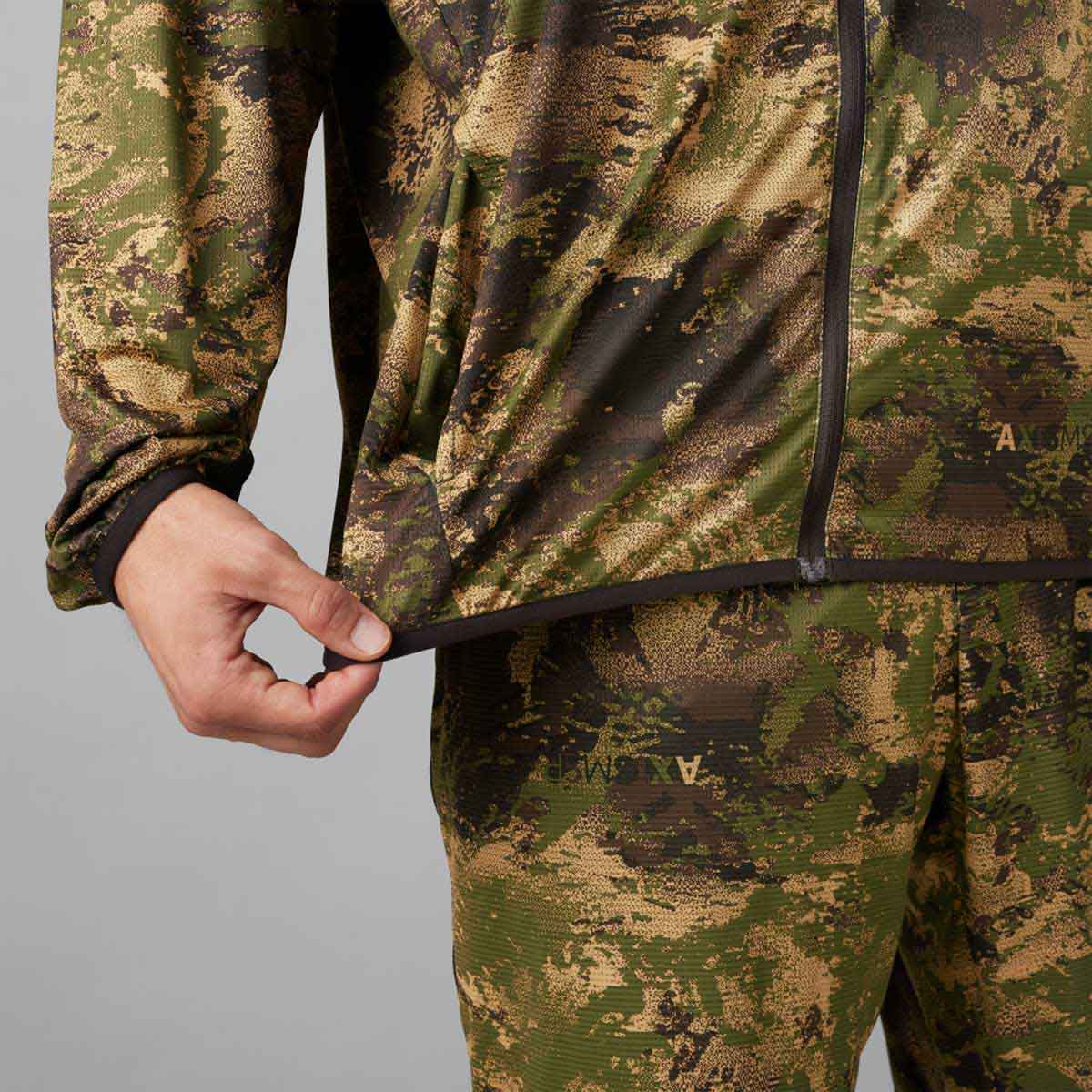Harkila Deer Stalker Camo Cover Jacket - waist detail Harkila Deer Stalker Camo Cover Jacket - waist detail