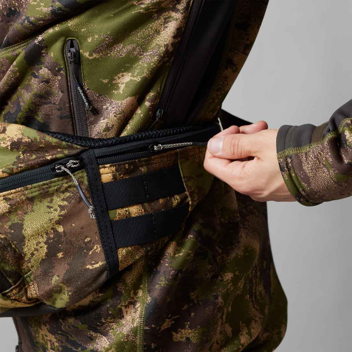 Harkila Deer Stalker Camo Waist Pack - zip detail Harkila Deer Stalker Camo Waist Pack - zip detail