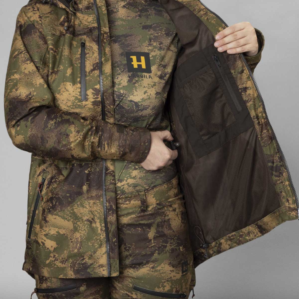 Harkila Deer Stalker Women's Camo HWS Jacket - Inside Detail Harkila Deer Stalker Women's Camo HWS Jacket - Inside Detail