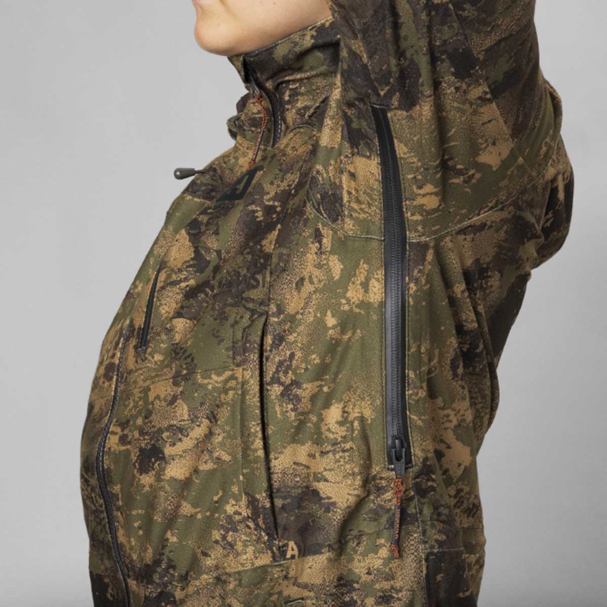 Harkila Deer Stalker Women's Camo HWS Jacket - Under arm Ventilation Zips Harkila Deer Stalker Women's Camo HWS Jacket - Under arm Ventilation Zips