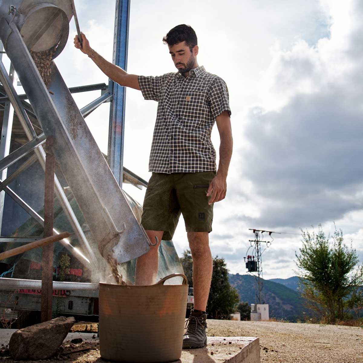 Härkila Fjell Shorts - On Model Härkila Fjell Shorts - On Model