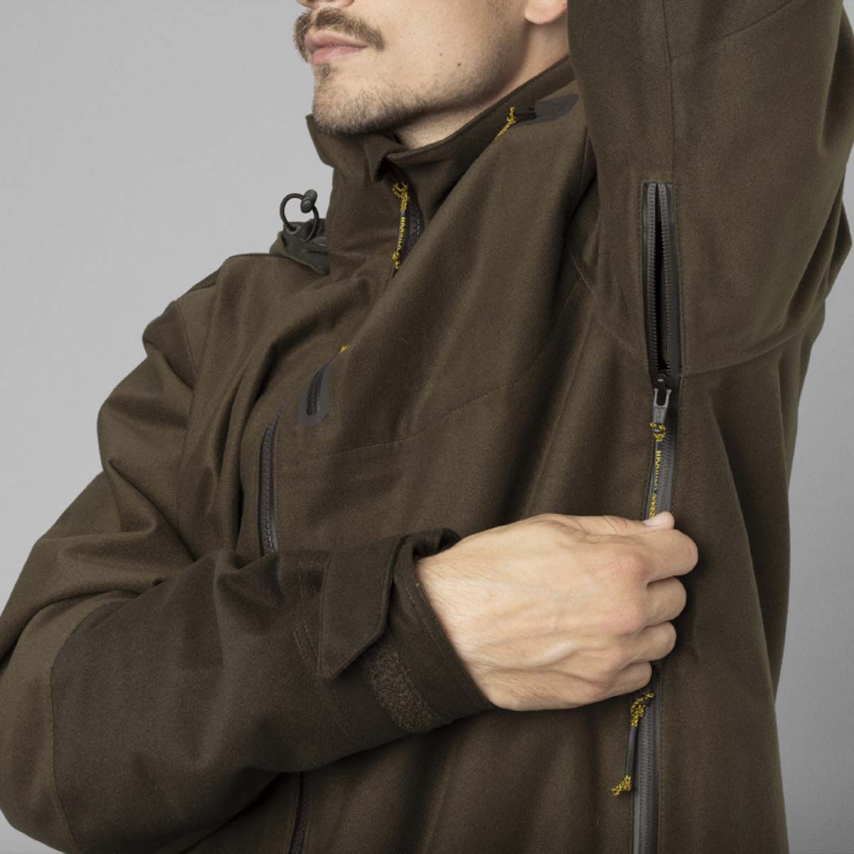 Harkila Forest Hunter GTX Jacket - Under arm vent zip Harkila Forest Hunter GTX Jacket - Under arm vent zip
