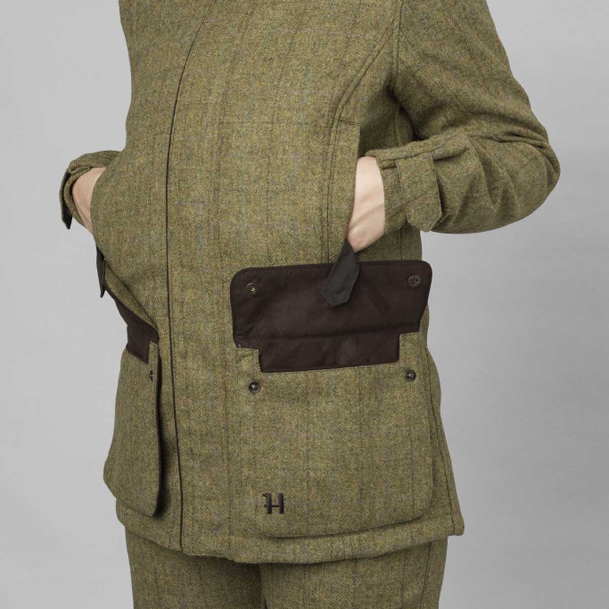 Harkila Jura Women's GTX Jacket - Pockets Detail Harkila Jura Women's GTX Jacket - Pockets Detail