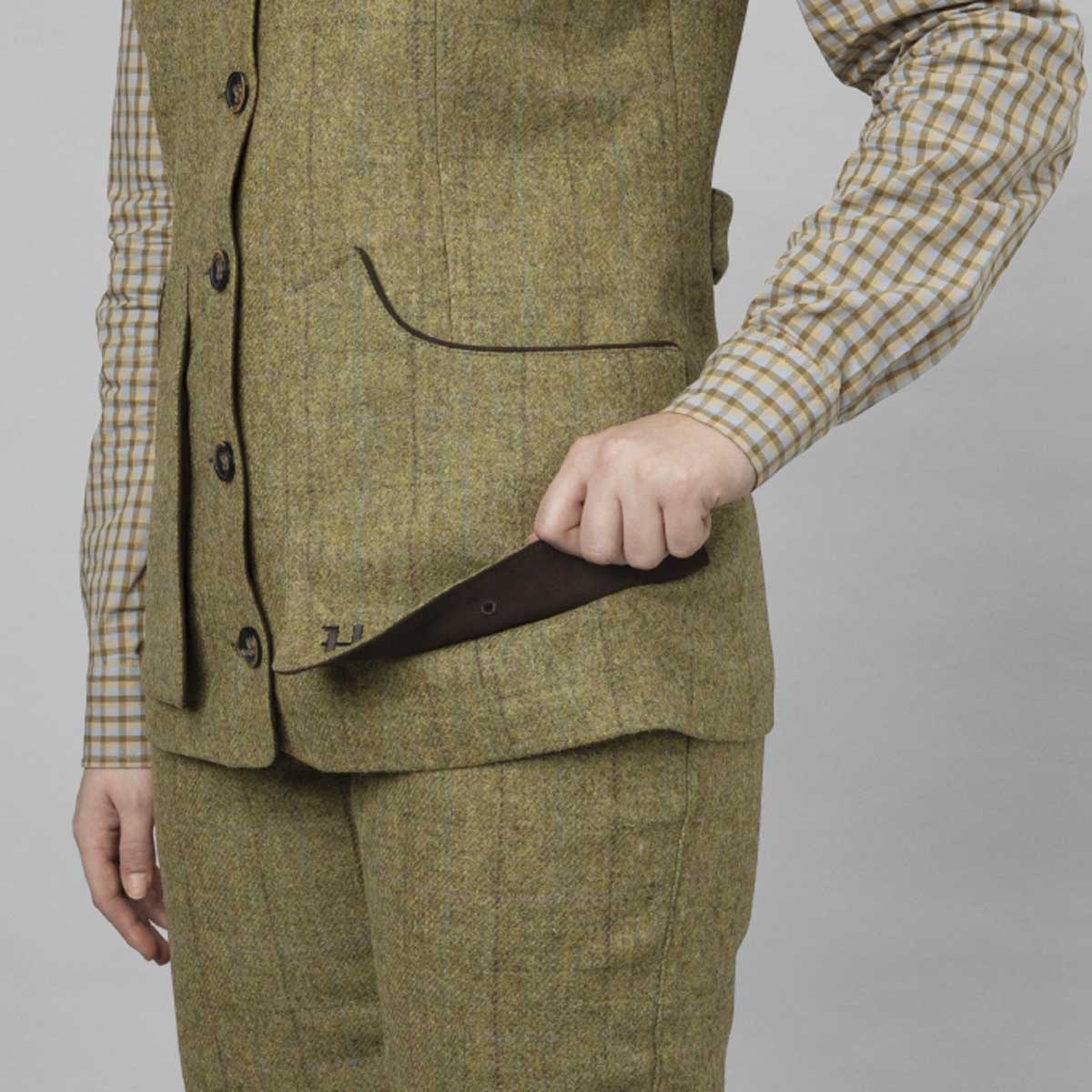 Harkila Jura Women's Shooting Waistcoat - Pocket Detail Harkila Jura Women's Shooting Waistcoat - Pocket Detail