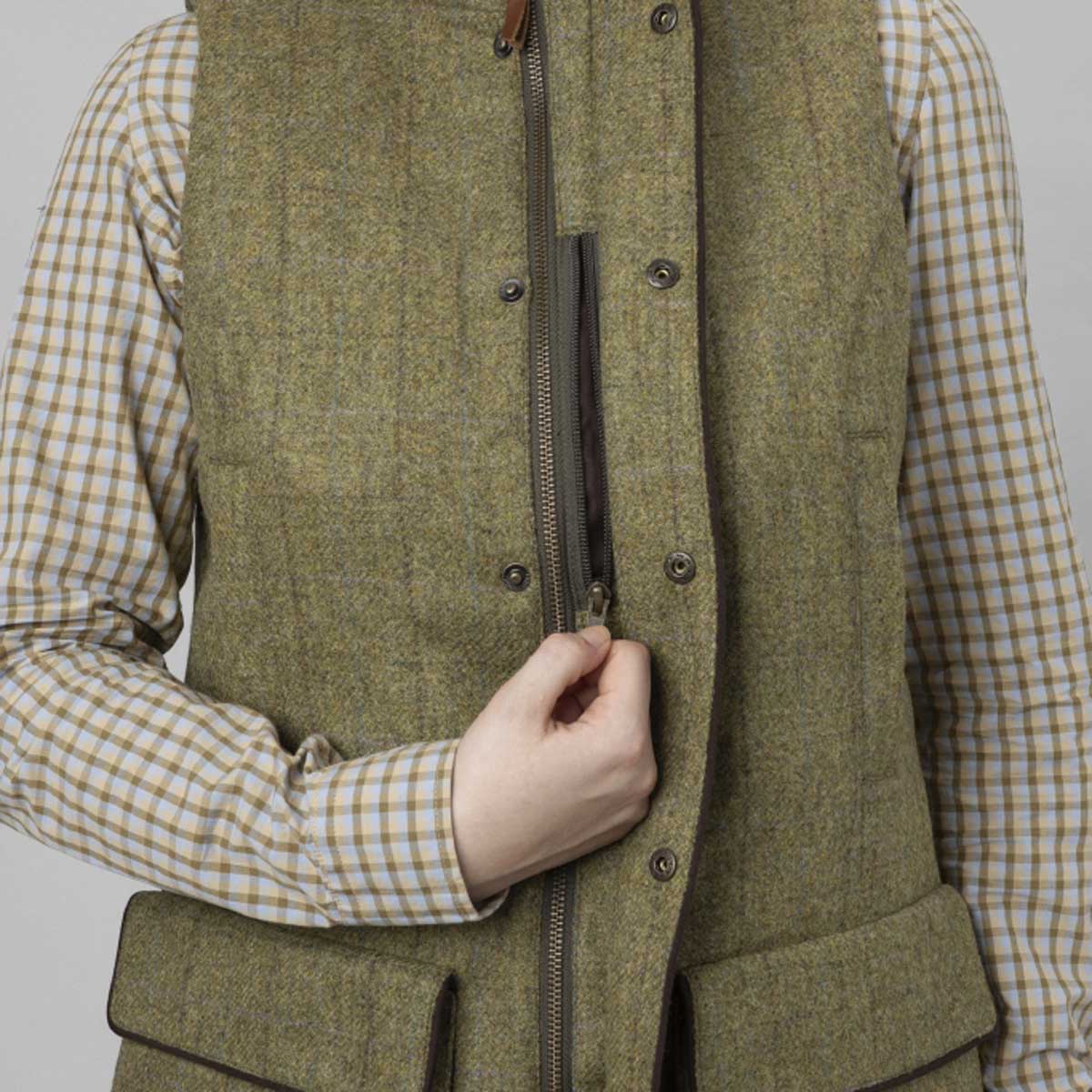 Harkila Jura Women's Waistcoat - Front Detail Harkila Jura Women's Waistcoat - Front Detail