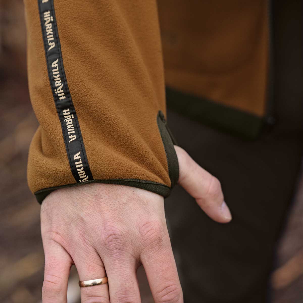 Harkila Kamko Reversible Fleece - Forest Night/Rustique Clay - Detail Harkila Kamko Reversible Fleece - Forest Night/Rustique Clay - Detail