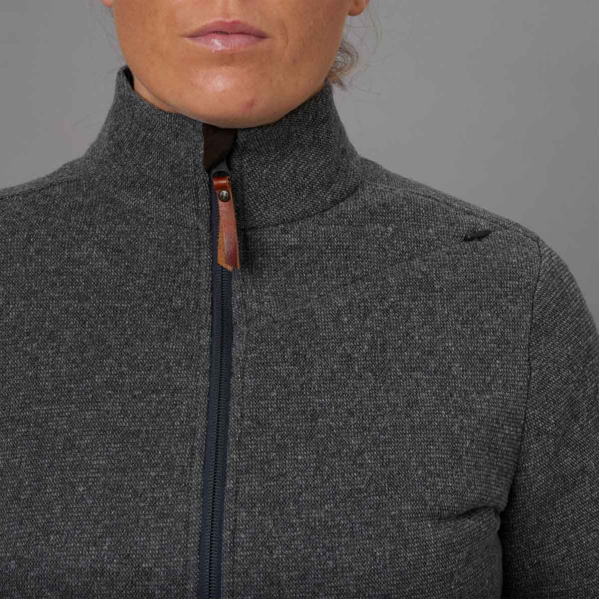 Harkila Metso Full Zip Women's Pullover - grey radio pocket Harkila Metso Full Zip Women's Pullover - grey radio pocket