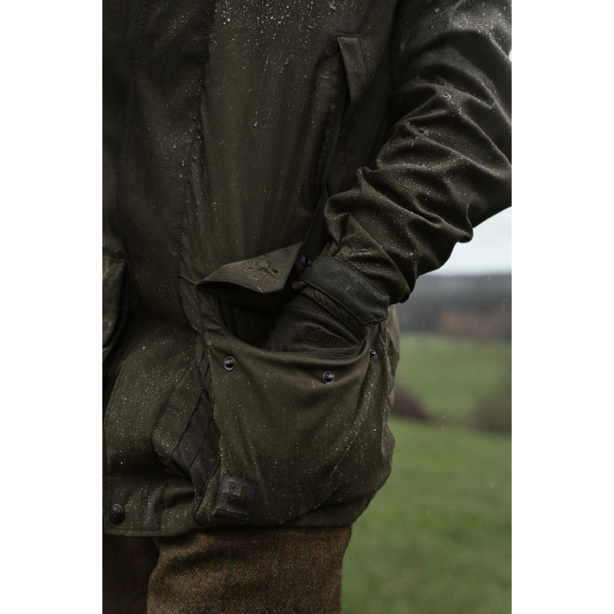 Harkila Pro Hunter Shooting GTX Jacket-pockets Harkila Pro Hunter Shooting GTX Jacket-pockets