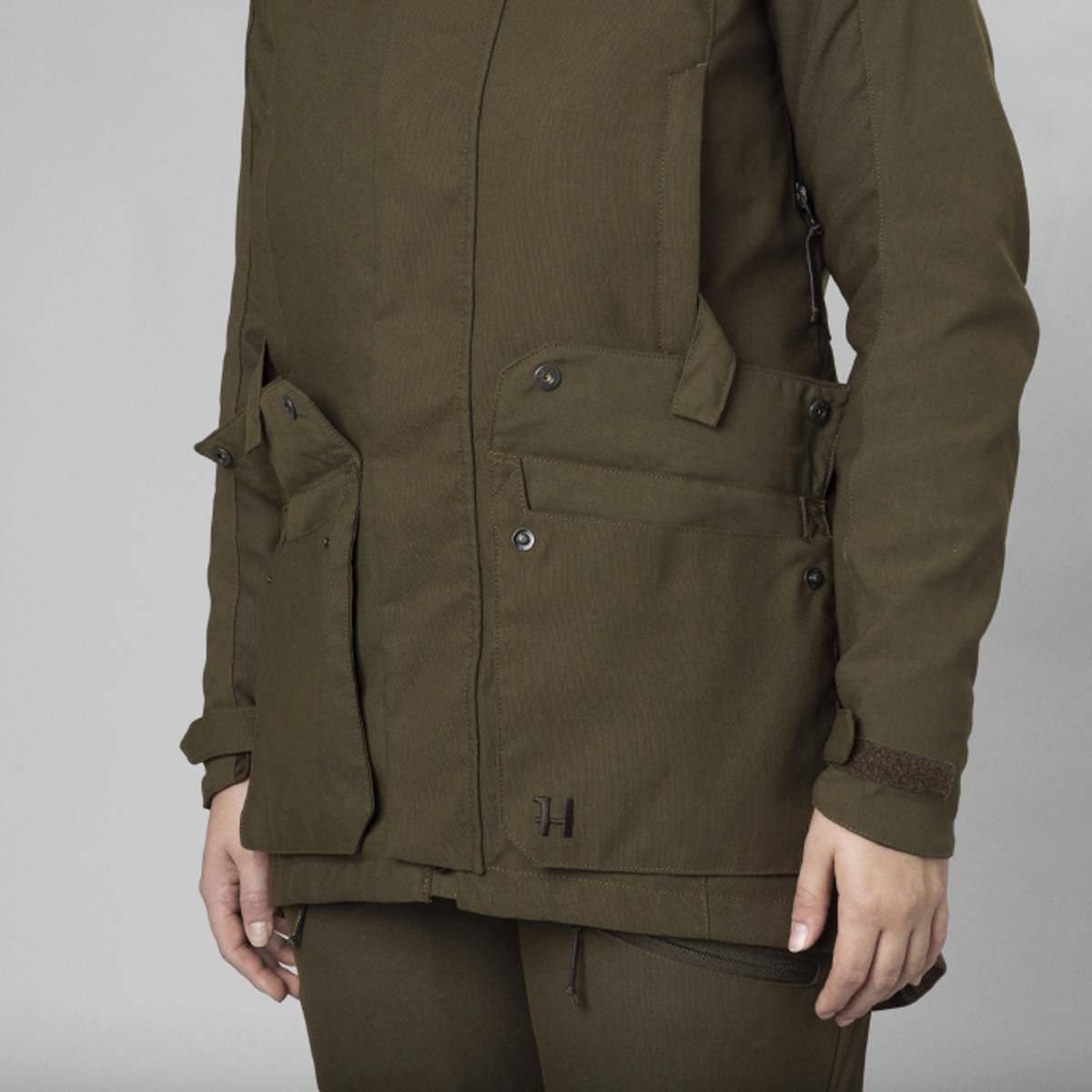 Harkila Pro Hunter Women's GTX Jacket - Cartridge Pockets Harkila Pro Hunter Women's GTX Jacket - Cartridge Pockets