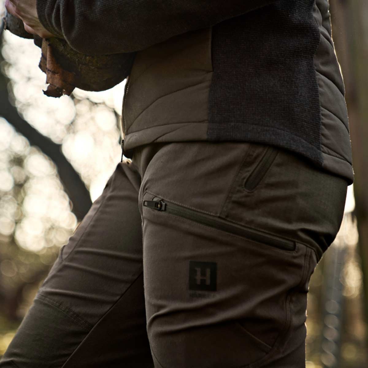 Harkila Runa Women's Trousers - Thigh Pocket detail Harkila Runa Women's Trousers - Thigh Pocket detail