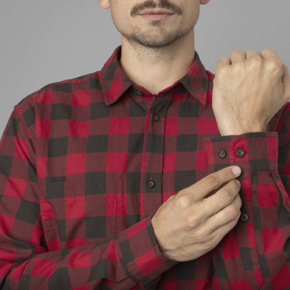 Harkila Scandinavian L/S Shirt - Red Check - Cuff Detail Harkila Scandinavian L/S Shirt - Red Check - Cuff Detail