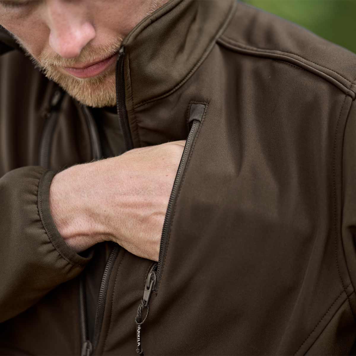 Harkila Scandinavian Softshell Jacket - Chest Pocket Harkila Scandinavian Softshell Jacket - Chest Pocket