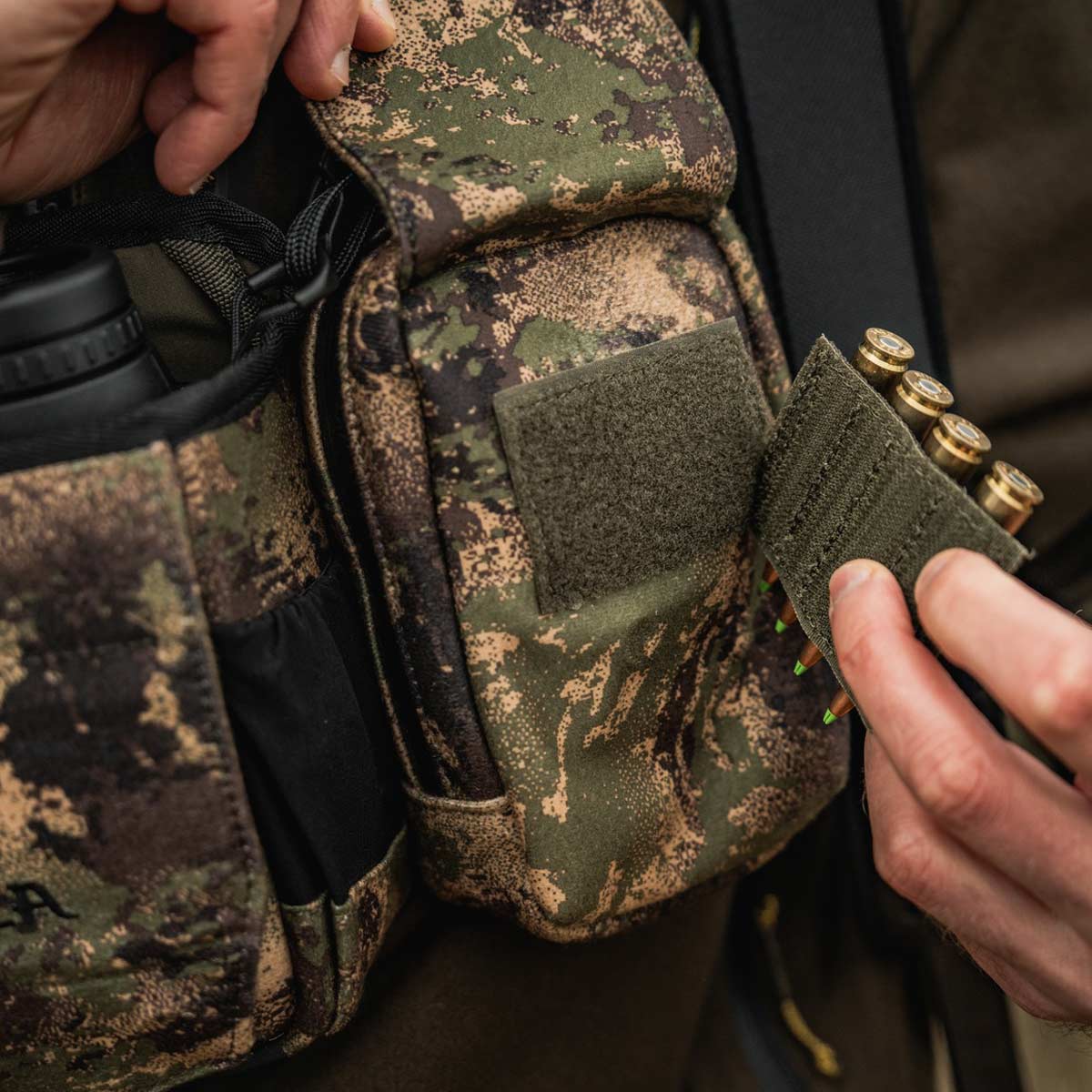 Harkila Utility Camo Pouch - Removable Bullet Holder Harkila Utility Camo Pouch - Removable Bullet Holder