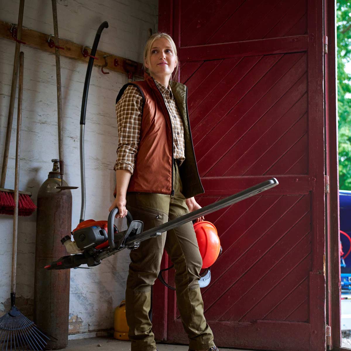 Harkila Women Fjell L/S Shirt - On Model Harkila Women Fjell L/S Shirt - On Model