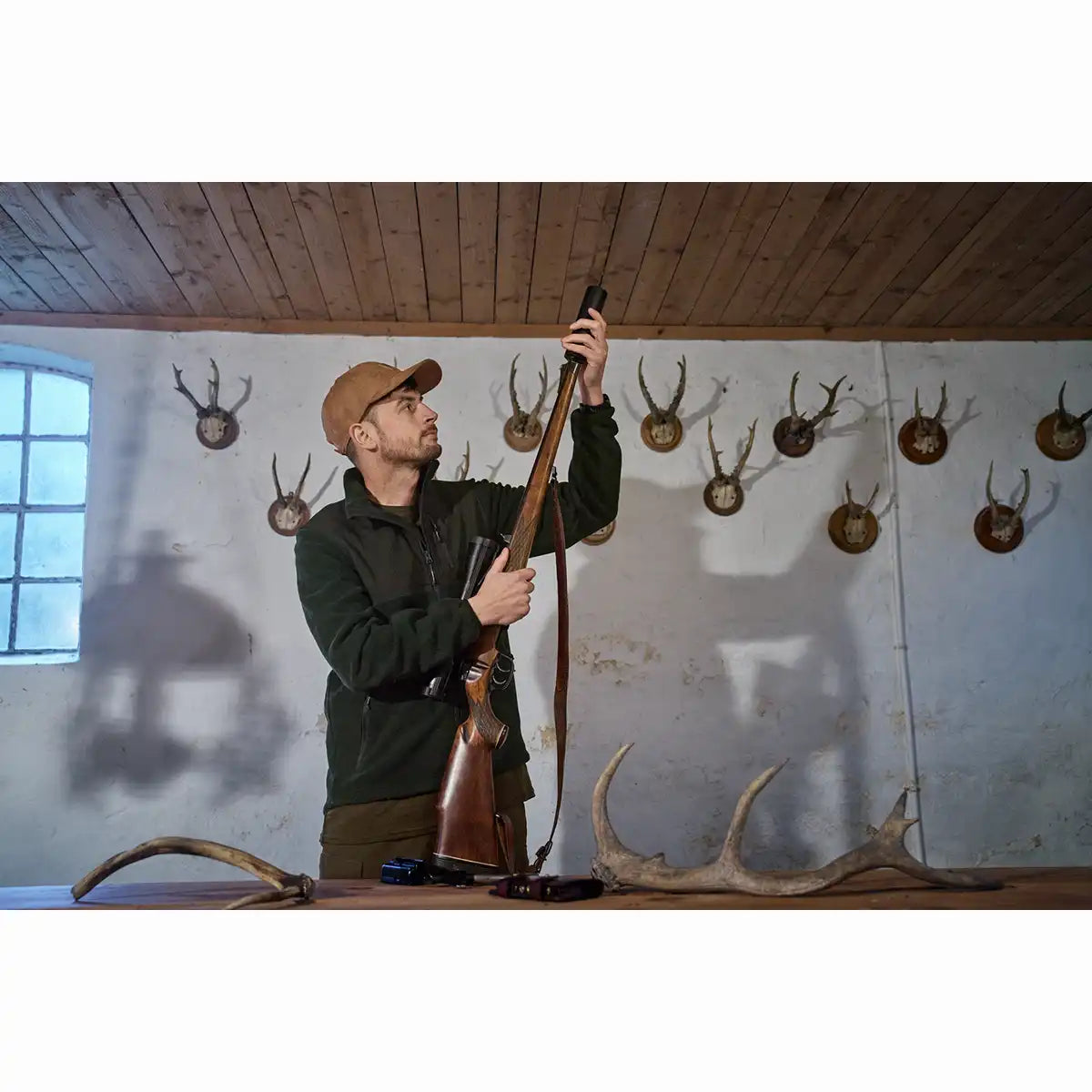 Harkila Fjell Fleece Jacket - Jet Set/Meteorite - Worn By Model - Front Harkila Fjell Fleece Jacket - Jet Set/Meteorite - Worn By Model - Front