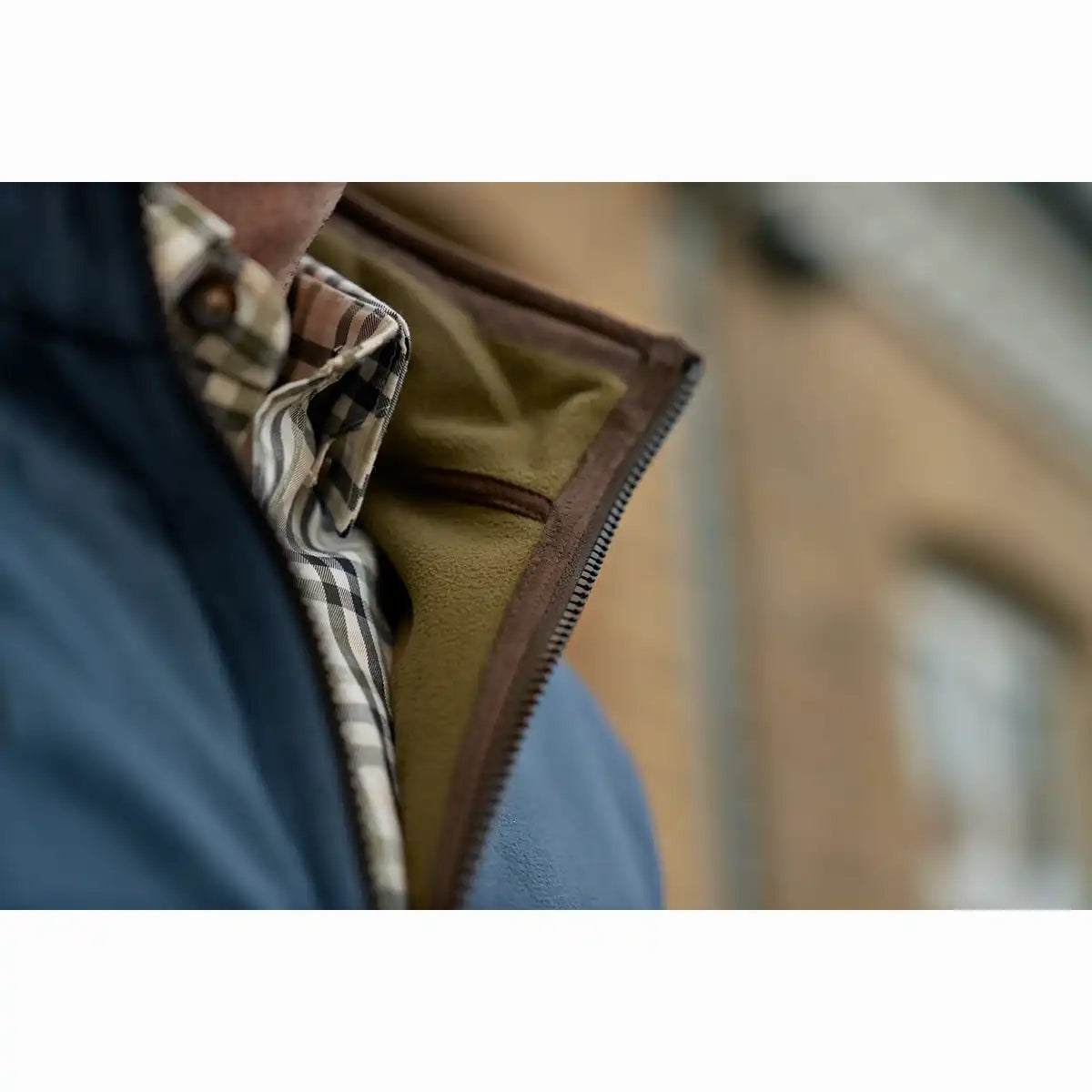 Harkila Kamko Estate WSP Reversible Waistcoat - Front Zip Close Up Harkila Kamko Estate WSP Reversible Waistcoat - Front Zip Close Up