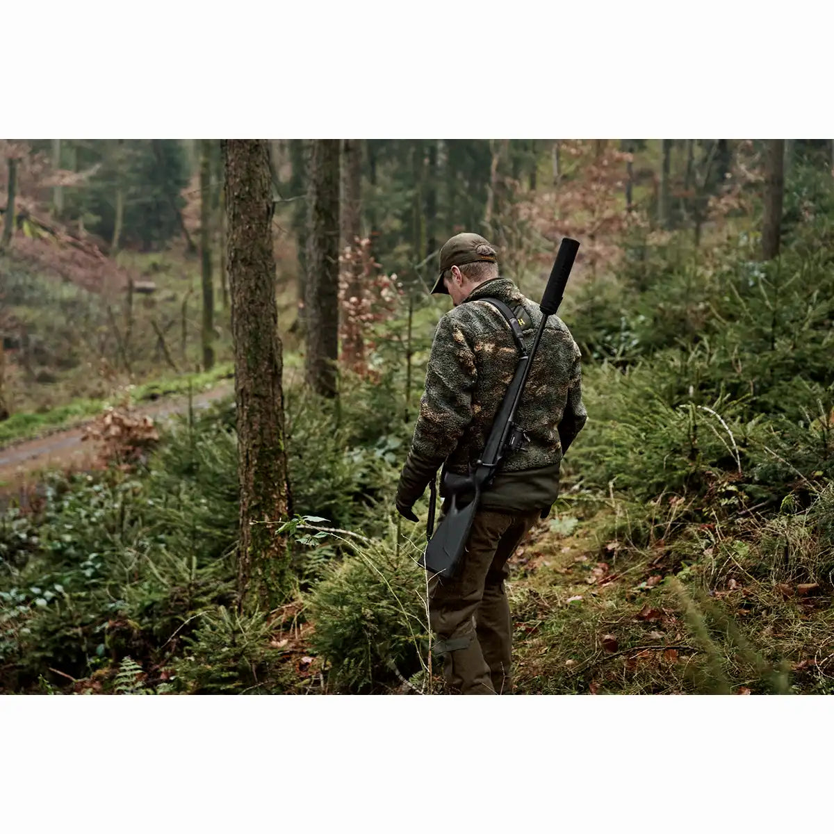 Harkila Tyst Camp Insulated Jacket - Worn by Model Harkila Tyst Camp Insulated Jacket - Worn by Model