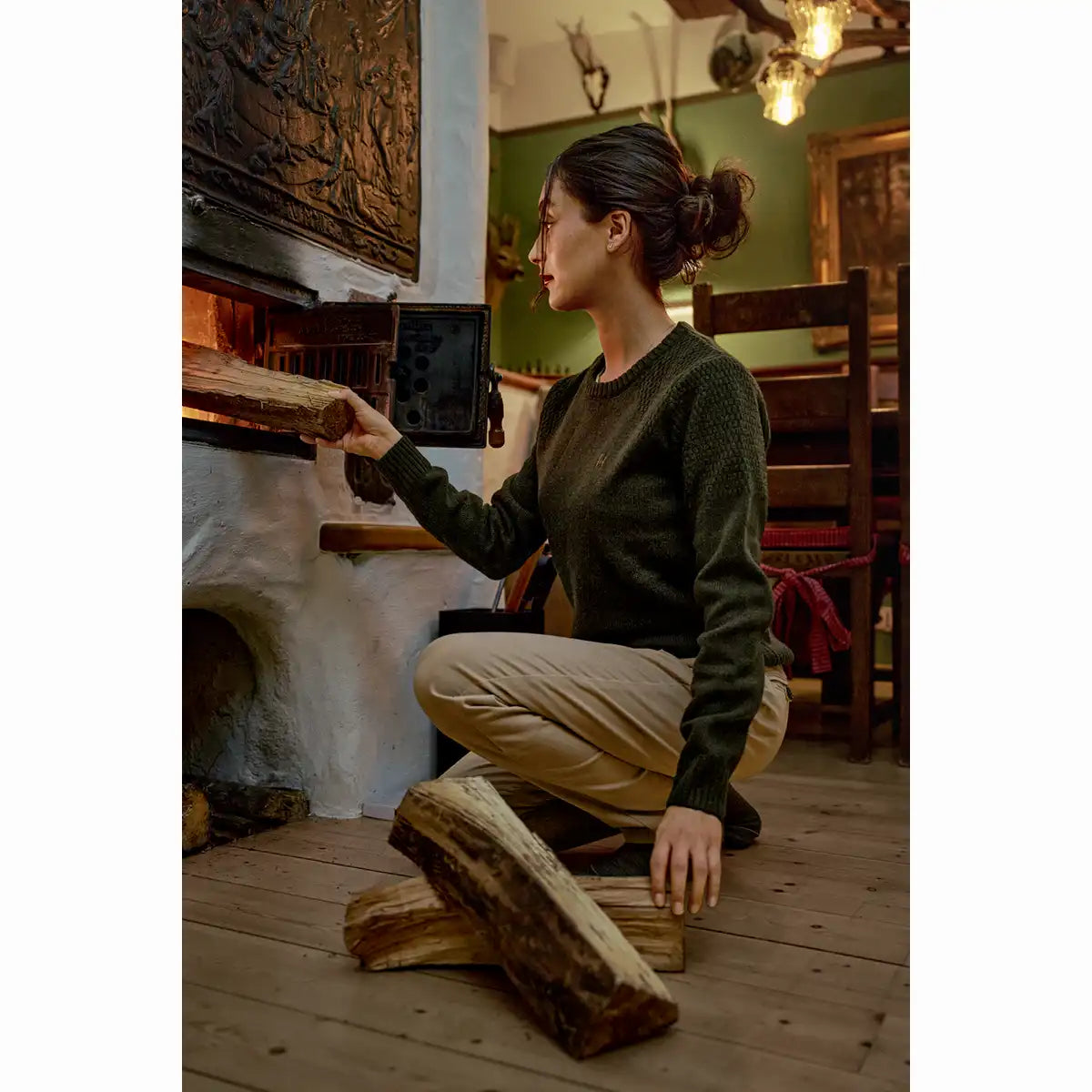 Harkila Vinnie Women's Merino Pullover - Worn by Model Harkila Vinnie Women's Merino Pullover - Worn by Model