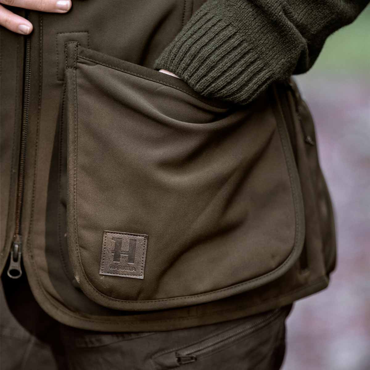 Harkila Skye Women's Shooting Waistcoat - Detail Harkila Skye Women's Shooting Waistcoat - Detail