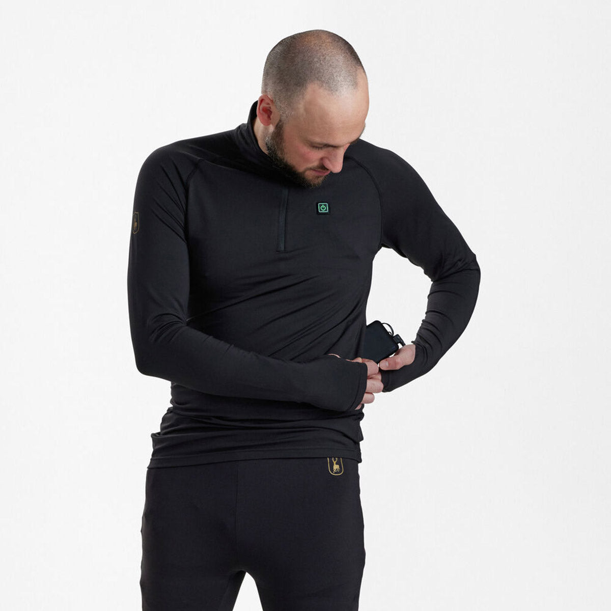 Deerhunter Heat Undershirt with zip-neck - On Model Deerhunter Heat Undershirt with zip-neck - On Model