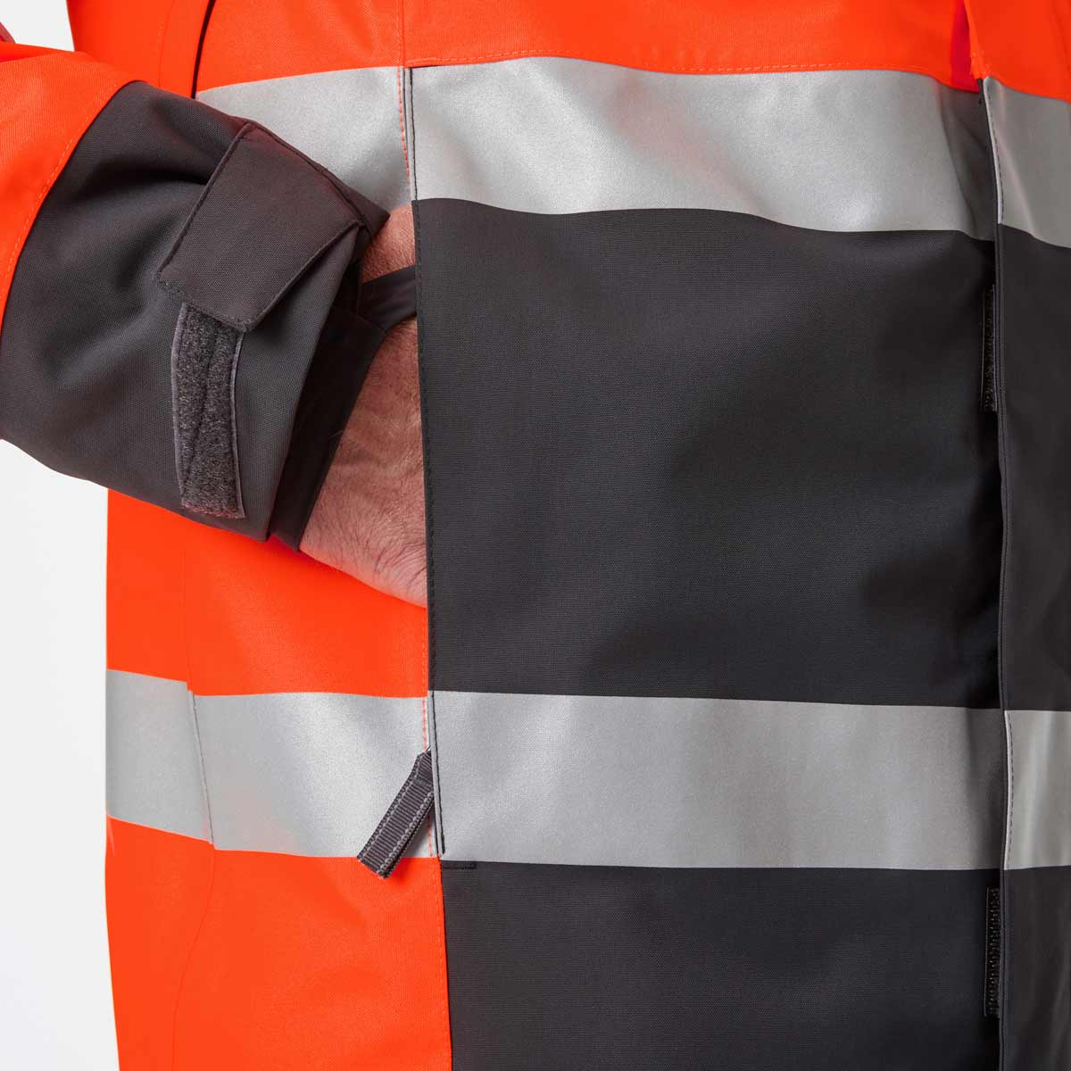 Helly-Hansen-Alna-2.0-Winter-Insulated-Parka-Orange-Side-pocket Helly-Hansen-Alna-2.0-Winter-Insulated-Parka-Orange-Side-pocket