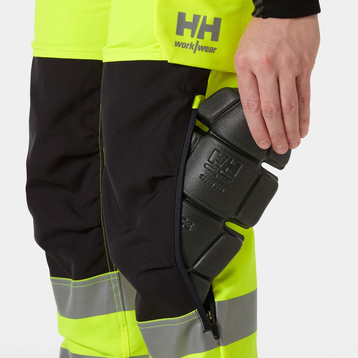 Helly Hansen Alna 4X Work Bib CL2 - Knee Pocket Helly Hansen Alna 4X Work Bib CL2 - Knee Pocket